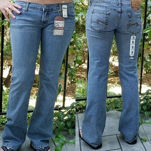 Women's Boot Cut Jeans - Blue